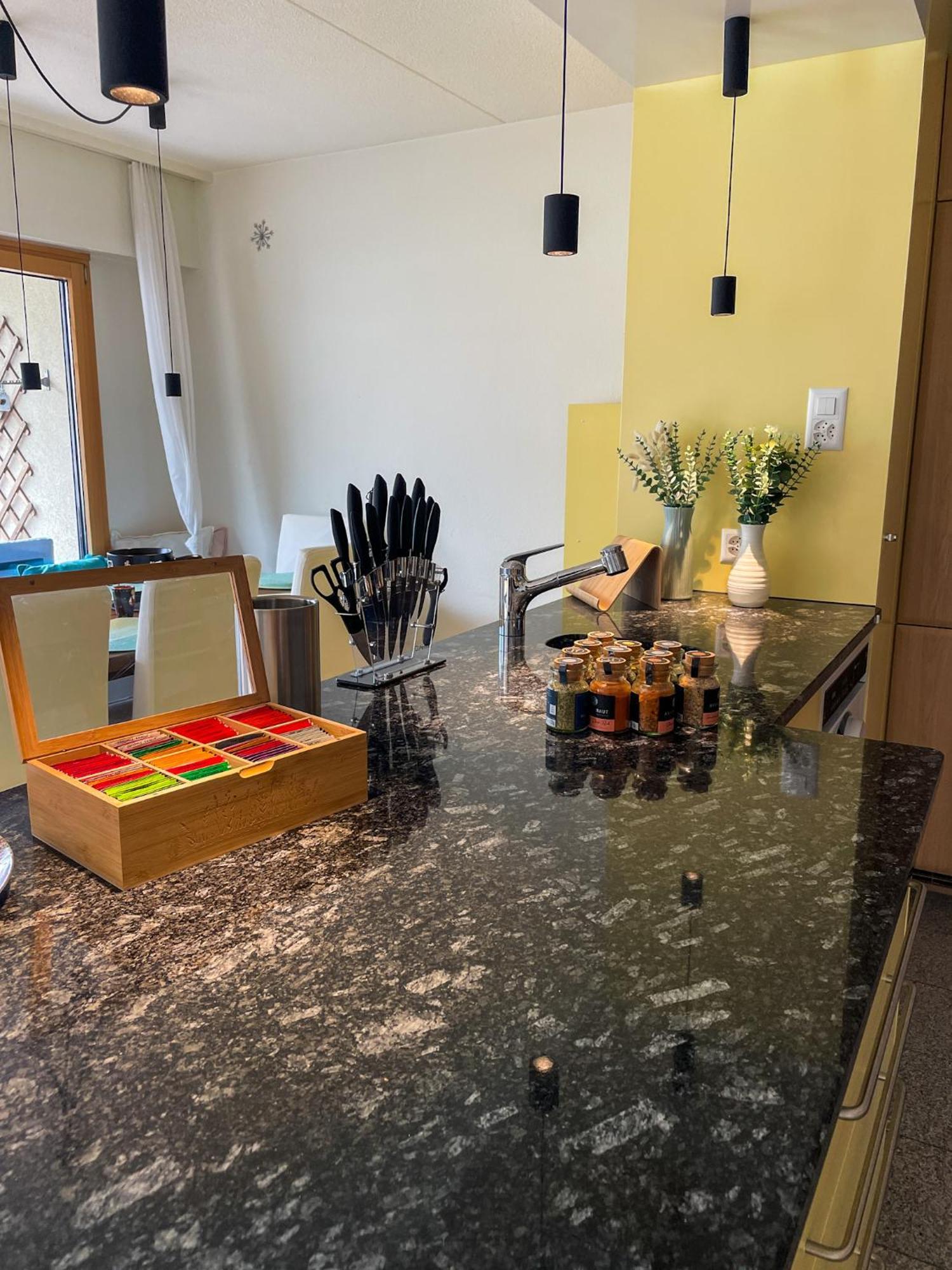 Top Modernes Apartment Im Herzen Von Andermatt Balkon & Bergblick מראה חיצוני תמונה