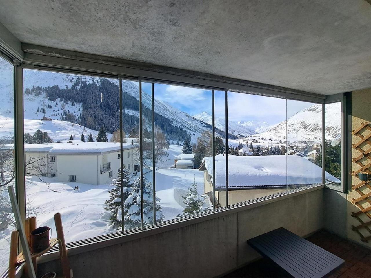Top Modernes Apartment Im Herzen Von Andermatt Balkon & Bergblick מראה חיצוני תמונה