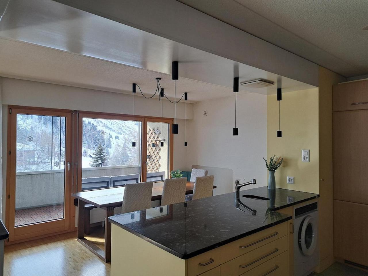 Top Modernes Apartment Im Herzen Von Andermatt Balkon & Bergblick מראה חיצוני תמונה